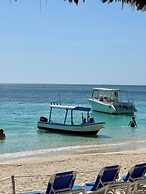 Roatan Infinity Pool & Ocean View
