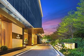 XIANG JI EXECUTIVE  APARTMENT