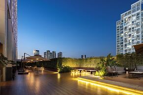 XIANG JI EXECUTIVE  APARTMENT