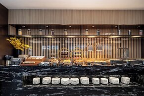 XIANG JI EXECUTIVE  APARTMENT