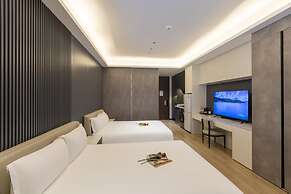 XIANG JI EXECUTIVE  APARTMENT