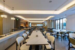 XIANG JI EXECUTIVE  APARTMENT