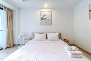 1BR with Pool &Gym Prime Location C233