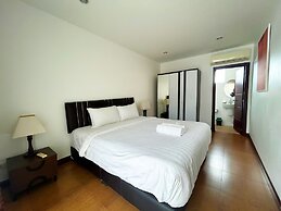3BR Villa Rooftop Pool Gym Near BeachV28