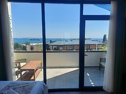 Queen Seagull Boutique Hotel
