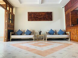 Belau Almond Hotel