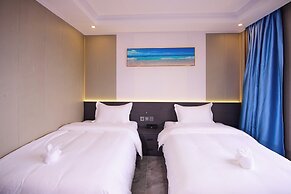 Belau Almond Hotel