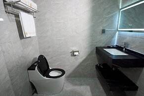 Belau Almond Hotel