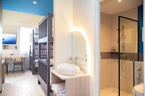 Coliwoo Hotel Pasir Panjang
