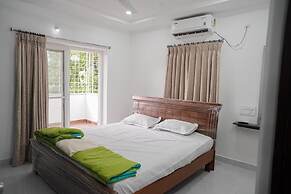 Karthikeya Guest Inn