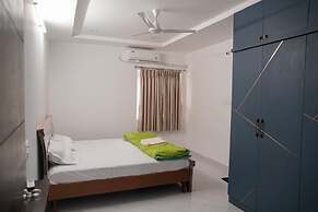 Karthikeya Guest Inn
