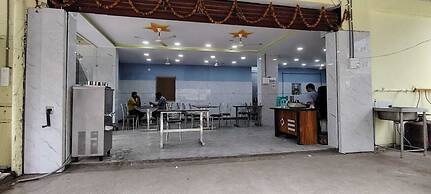 Karthikeya Guest Inn