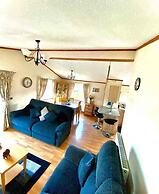 Lodge - Sleeps up to 6, pet Friendly & bbq Allowed