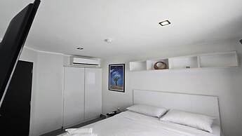 Bright & Breezy -1BR T1 211