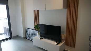 Bright & Breezy -1BR T1 211