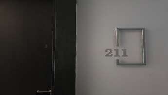 Bright & Breezy -1BR T1 211