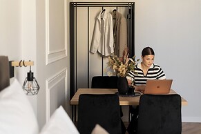 OLD TOWN Charm & Chic by Downtown Apartments