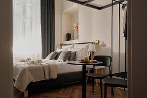 OLD TOWN Charm & Chic by Downtown Apartments