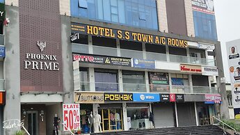 Hotel S S Town