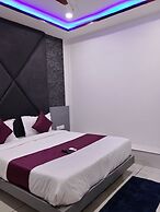 Hotel S S Town