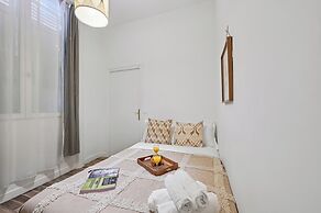 Stylish 1BR Flat Near Luxembourg Gardens