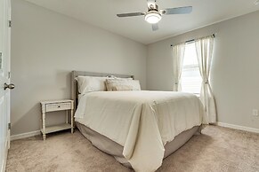 Pool Access: Family Gem w/ Views in St Cloud!