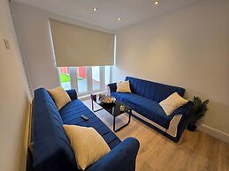 5 Beds, 7 Guests, Private Garden, Free Parking