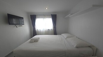 Boutique Comfort 1BR T2-410
