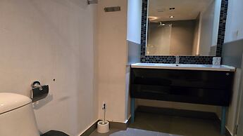 Boutique Comfort 1BR T2-410