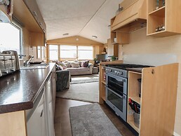 Caravan 596