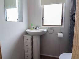 Caravan 596