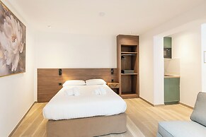 Les Suites Tour Eiffel