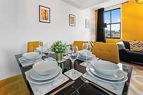 3 Bed Flat - Sleeps 8 - Parking - Wifi