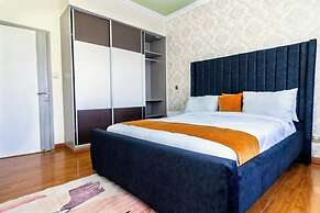 Luxurious Nairobi Apartment With Shared Pool and City Views
