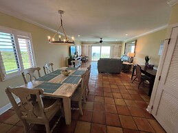Ocean Bliss: 3BR Mod Haven, St. Aug