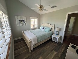 Ocean Bliss: 3BR Mod Haven, St. Aug