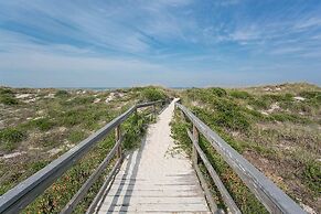 Beachfront Bliss: St. Augustine 2BD Luxury
