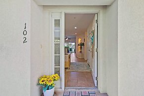 Beachfront Bliss: St. Augustine 2BD Luxury