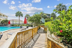 Beachside Paradise Pool & Historic Charm