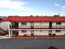 Beachside 2br/2ba Condo w/ Pool, Balcony & Boat Parking in St. Augusti