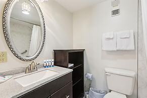 Beachside 2br/2ba Condo w/ Pool, Balcony & Boat Parking in St. Augusti