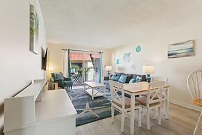 Beachside 2br/2ba Condo w/ Pool, Balcony & Boat Parking in St. Augusti