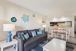 Beachside 2br/2ba Condo w/ Pool, Balcony & Boat Parking in St. Augusti