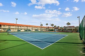 Beachside 2br/2ba Condo w/ Pool, Balcony & Boat Parking in St. Augusti