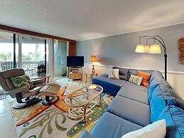 Oceanfront Luxury: 2BR Condo, New Rental