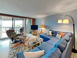 Oceanfront Luxury: 2BR Condo, New Rental