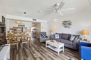Beachfront Epic Ocean Views Sleeps 6 New Rental