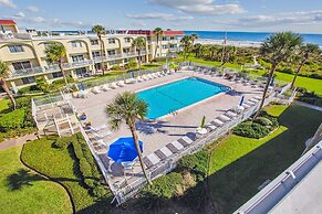 Oceanfront 3BR Condo: Gated, Breathtaking View