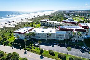 Oceanfront 3BR Condo: Gated, Breathtaking View