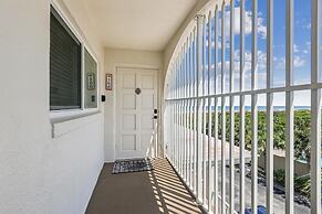 Oceanfront 3BR Condo: Gated, Breathtaking View